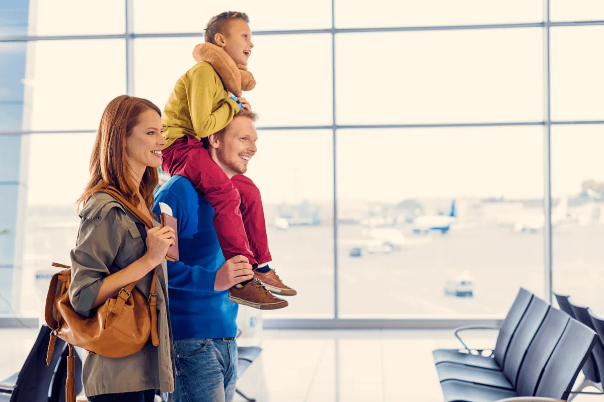 How Wearable Technology is Making Family Travel Easier and Safer — illustration 2